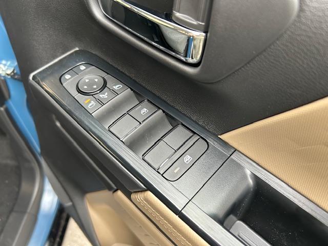 デリカミニ T プレミアム 1インチリフトアップ ナイトロパワー15インチアルミ TOYOオープンカントリーR/T BUSTERSルーフラック ディスプレイオーディオ 全方位カメラ 両側電動スライドドア デジタルルームミラー(15枚目)