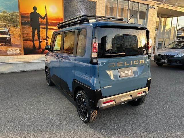 デリカミニ T プレミアム 1インチリフトアップ ナイトロパワー15インチアルミ TOYOオープンカントリーR/T BUSTERSルーフラック ディスプレイオーディオ 全方位カメラ 両側電動スライドドア デジタルルームミラー(30枚目)