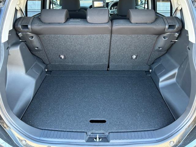 ロッキー Ｇ　衝突軽減ブレーキ　レーンキープアシスト　ナビ　フルセグＴＶ　ビルトインＥＴＣ２．０　シートヒーター　ＬＥＤヘッドライト　オートライト　クリアランスソナー　スマートキー（23枚目）