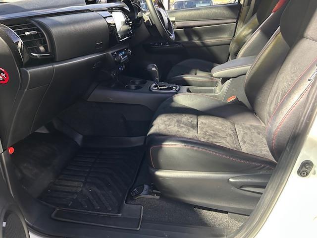 ハイラックス Ｚ　ＧＲスポーツ　ディスプレイオーディオナビ　全方位カメラ　ＥＴＣ　レーダークルーズコントロール　ＬＥＤヘッドライト　フォグランプ　テールゲートアシスト　ＪＡＯＳマッドガード　スマートキー（22枚目）