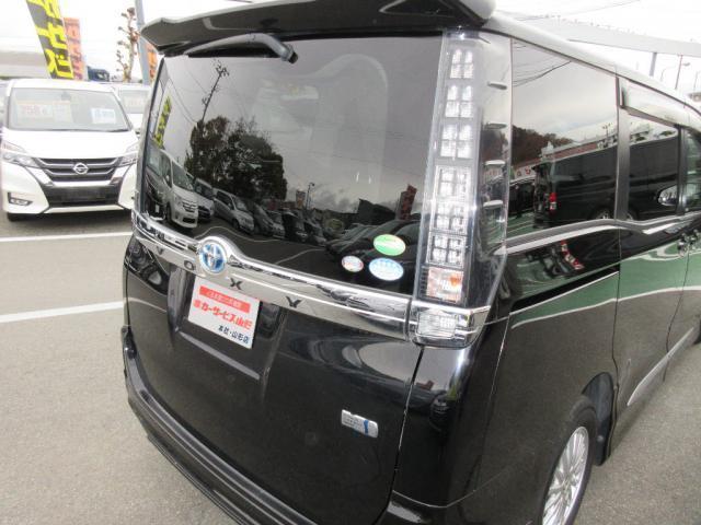 トヨタ ヴォクシー ハイブリッドＶ ７人乗 片側パワースライドドア 