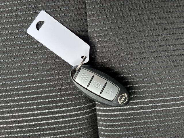 ノート 　Ｘ　ＦＯＵＲ　４ＷＤ　オートエアコン　スマートキー（19枚目）