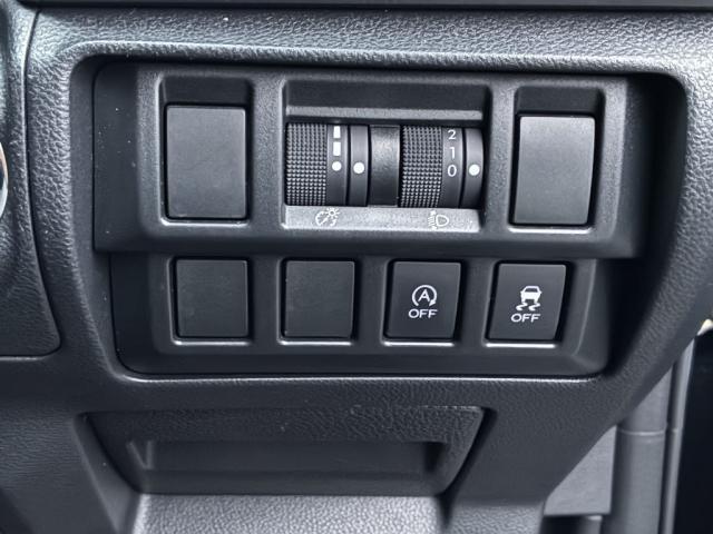 XV 2.0i-L アイサイト 4WD オートエアコン 横滑り防止装置 アルミホイール スマートキー クリアランスソナー バックカメラ(12枚目)