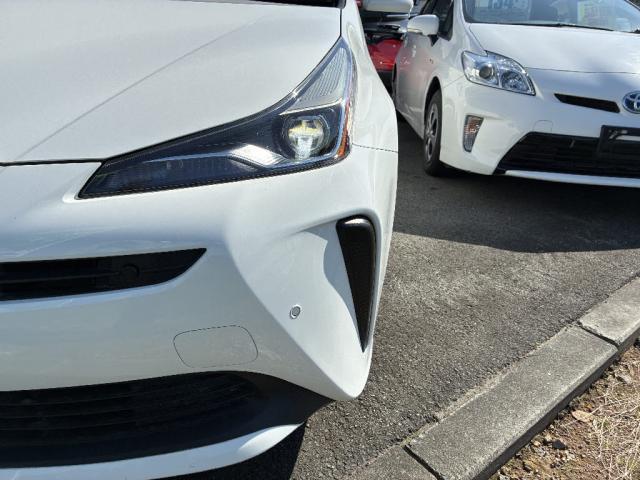 プリウス S 4WD オートエアコン 横滑り防止装置 スマートキー ETC クリアランスソナー オートマチックハイビーム バックカメラ TV(5枚目)