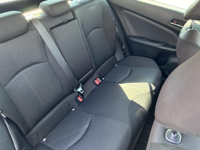 プリウス S 4WD オートエアコン 横滑り防止装置 スマートキー ETC クリアランスソナー オートマチックハイビーム バックカメラ TV(14枚目)