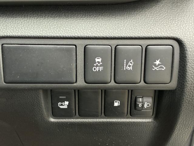エクリプスクロスPHEV M 4WD 横滑り防止装置 アルミホイール スマートキー 衝突被害軽減システム クリアランスソナー バックカメラ ドライブレコーダー(18枚目)