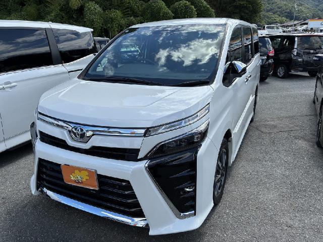 ヴォクシー ZS 煌III ETC アルミホイール スマートキー 衝突被害軽減システム 両側電動スライドドア LED 3列シート SDナビ バックカメラ フルセグ(2枚目)