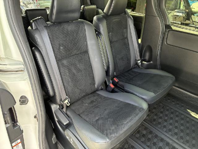 ヴォクシー ZS 煌III ETC アルミホイール スマートキー 衝突被害軽減システム 両側電動スライドドア LED 3列シート SDナビ バックカメラ フルセグ(13枚目)