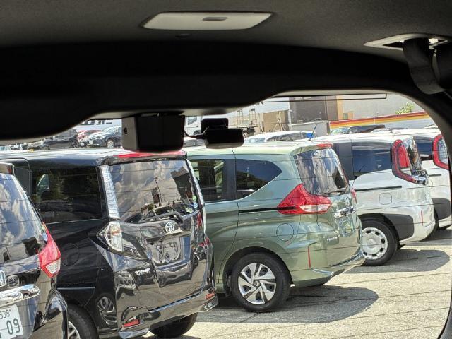 ヴォクシー ZS 煌III ETC アルミホイール スマートキー 衝突被害軽減システム 両側電動スライドドア LED 3列シート SDナビ バックカメラ フルセグ(18枚目)