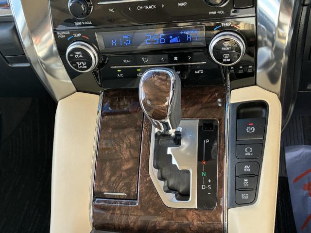 中古車販売、買取や車検、レンタカーなど車の事ならなんでもおまかせ！お問合せは００６６−９７０２−５５２７へ！