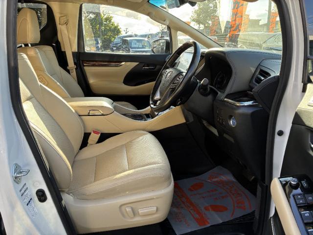 中古車販売、買取や車検、レンタカーなど車の事ならなんでもおまかせ！お問合せは００６６−９７０２−５５２７へ！