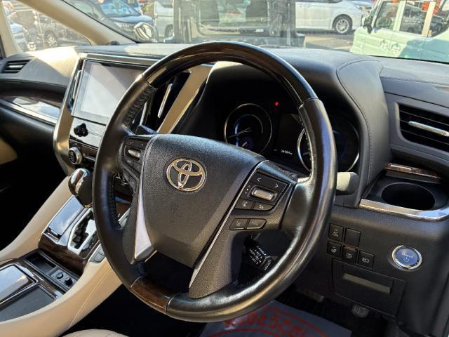 中古車販売、買取や車検、レンタカーなど車の事ならなんでもおまかせ！お問合せは００６６−９７０２−５５２７へ！