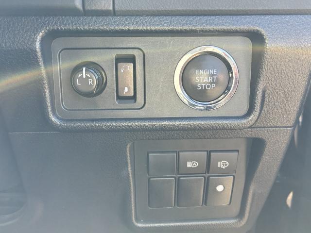 中古車販売、買取や車検、レンタカーなど車の事ならなんでもおまかせ！お問合せは００６６−９７０２−５５２７へ！