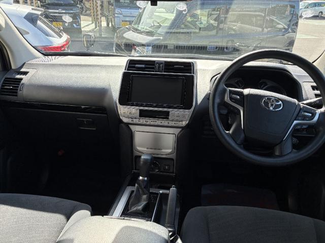 中古車販売、買取や車検、レンタカーなど車の事ならなんでもおまかせ！お問合せは００６６−９７０２−５５２７へ！