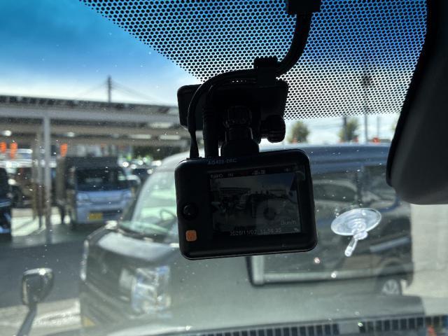 中古車販売、買取や車検、レンタカーなど車の事ならなんでもおまかせ！お問合せは００６６−９７０２−５５２７へ！