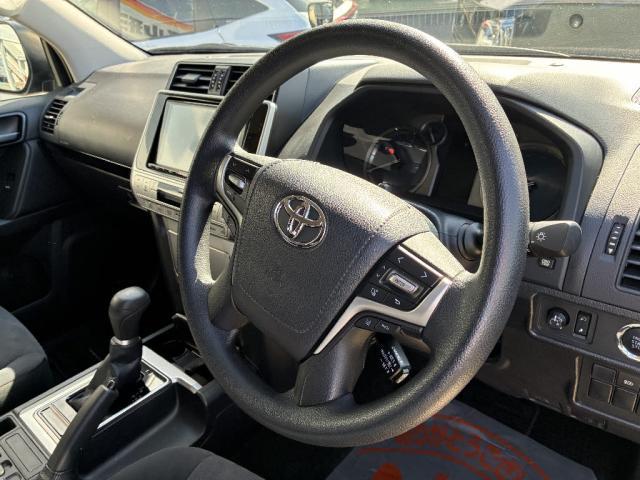 中古車販売、買取や車検、レンタカーなど車の事ならなんでもおまかせ！お問合せは００６６−９７０２−５５２７へ！