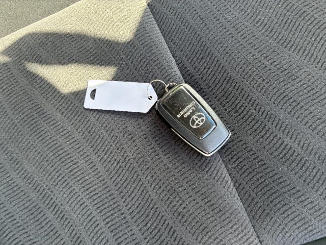 中古車販売、買取や車検、レンタカーなど車の事ならなんでもおまかせ！お問合せは００６６−９７０２−５５２７へ！