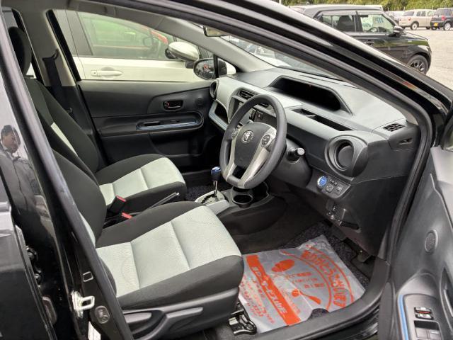 アクア S アルミホイール オートエアコン スマートキー エコモード EVモード ETC TV バックカメラ(4枚目)