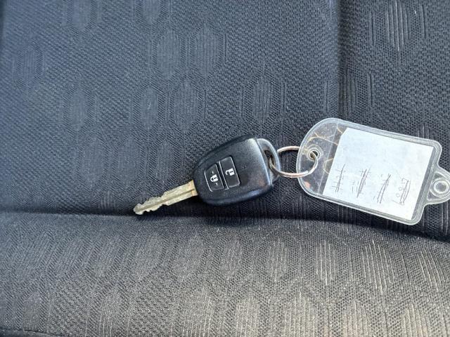 ラクティス X キーレスキー 純正ナビ TV Bluetooth バックカメラ ETC 4WD デアイサー(17枚目)