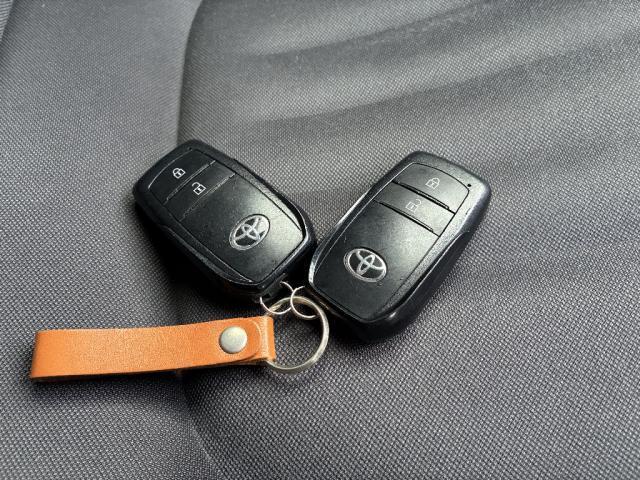 ヤリス G 横滑り防止装置 スマートキー 衝突被害軽減システム オートクルーズコントロール レーンアシスト バックカメラ ドライブレコーダー(19枚目)