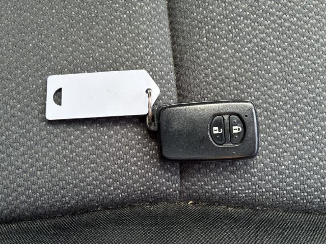 ヴィッツ F スマートストップパッケージ・スマイルエディション 横滑り防止装置 スマートキー ETC ナビ(13枚目)