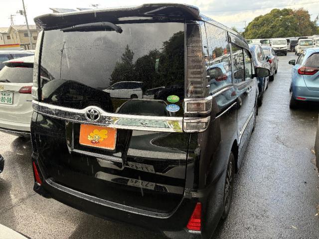 ヴォクシー ZS 煌II ZS 煌II 4WD アルミホイール スマートキー 衝突被害軽減システム 両側電動スライドドア LED クリアランスソナー(5枚目)