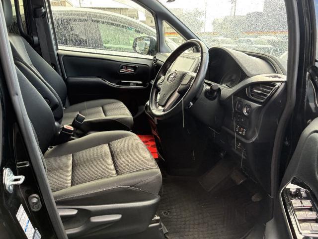 ヴォクシー ZS 煌II ZS 煌II 4WD アルミホイール スマートキー 衝突被害軽減システム 両側電動スライドドア LED クリアランスソナー(10枚目)