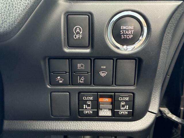 ヴォクシー ZS 煌II ZS 煌II 4WD アルミホイール スマートキー 衝突被害軽減システム 両側電動スライドドア LED クリアランスソナー(11枚目)