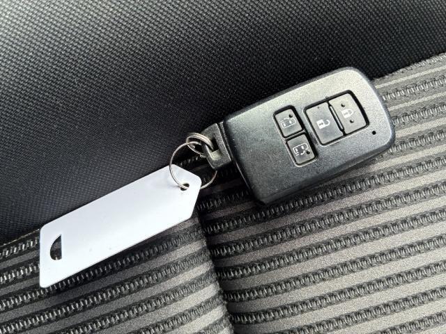 ヴォクシー ZS 煌II ZS 煌II 4WD アルミホイール スマートキー 衝突被害軽減システム 両側電動スライドドア LED クリアランスソナー(19枚目)