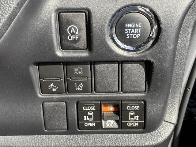 ノア Si ダブルバイビーII 4WD アルミホイール スマートキー 衝突被害軽減システム 両側電動スライドドア LED クリアランスソナー バックカメラ(16枚目)