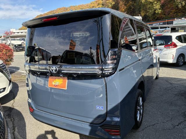 ヴォクシー Ｓ－Ｇ　４ＷＤ　ＥＴＣ　アルミホイール　スマートキー　オートクルーズコントロール　レーンアシスト　ＬＥＤ　ＨＤＤナビ　バックカメラ（3枚目）