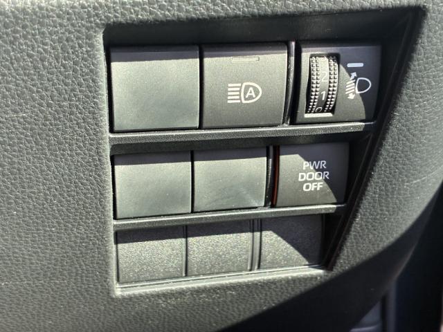 ヴォクシー Ｓ－Ｇ　４ＷＤ　ＥＴＣ　アルミホイール　スマートキー　オートクルーズコントロール　レーンアシスト　ＬＥＤ　ＨＤＤナビ　バックカメラ（11枚目）