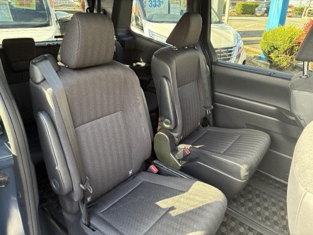 ヴォクシー Ｓ－Ｇ　４ＷＤ　ＥＴＣ　アルミホイール　スマートキー　オートクルーズコントロール　レーンアシスト　ＬＥＤ　ＨＤＤナビ　バックカメラ（13枚目）