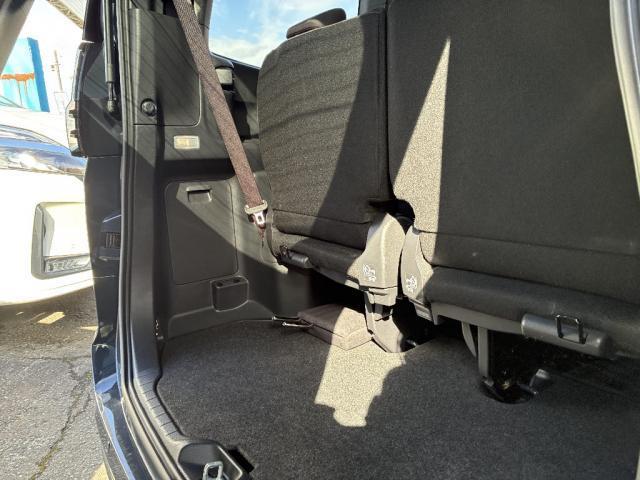 ヴォクシー Ｓ－Ｇ　４ＷＤ　ＥＴＣ　アルミホイール　スマートキー　オートクルーズコントロール　レーンアシスト　ＬＥＤ　ＨＤＤナビ　バックカメラ（14枚目）