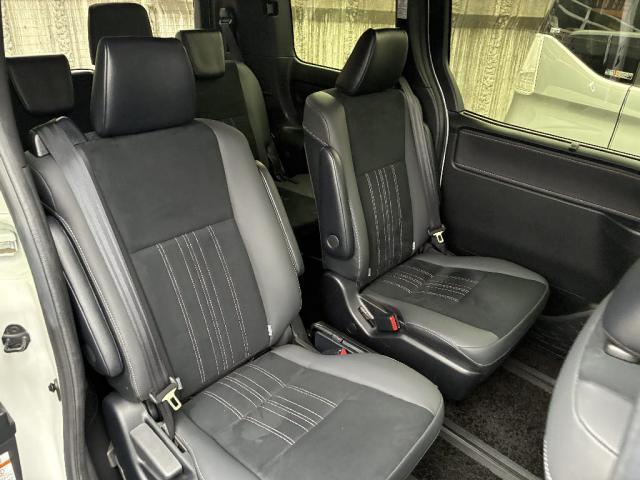 中古車販売、買取や車検、レンタカーなど車の事ならなんでもおまかせ！お問合せは００６６−９７０２−５５２７へ！