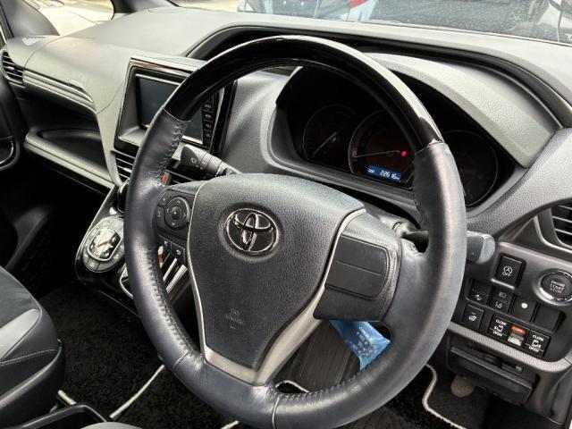 中古車販売、買取や車検、レンタカーなど車の事ならなんでもおまかせ！お問合せは００６６−９７０２−５５２７へ！