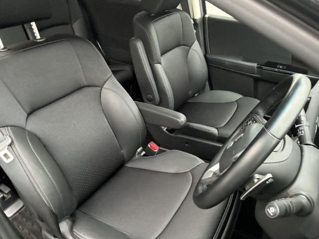 オデッセイ アブソルート　４ＷＤ　アルミホイール　スマートキー　衝突被害軽減システム　ＥＴＣ　両側電動スライドドア　レーンアシスト　ＬＥＤ　パワーシート　全周囲カメラ（4枚目）