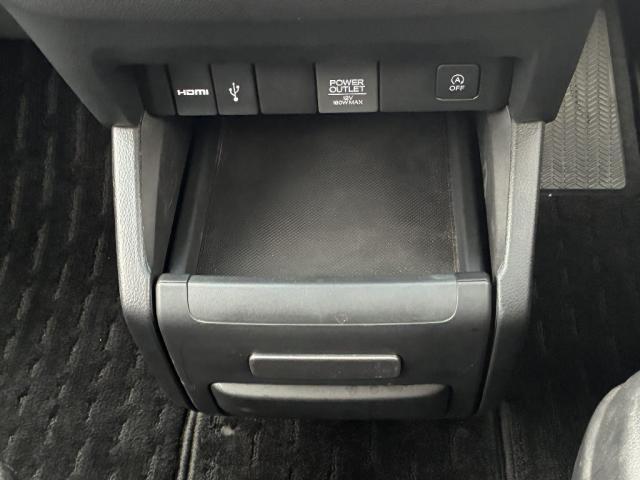 オデッセイ アブソルート　４ＷＤ　アルミホイール　スマートキー　衝突被害軽減システム　ＥＴＣ　両側電動スライドドア　レーンアシスト　ＬＥＤ　パワーシート　全周囲カメラ（8枚目）