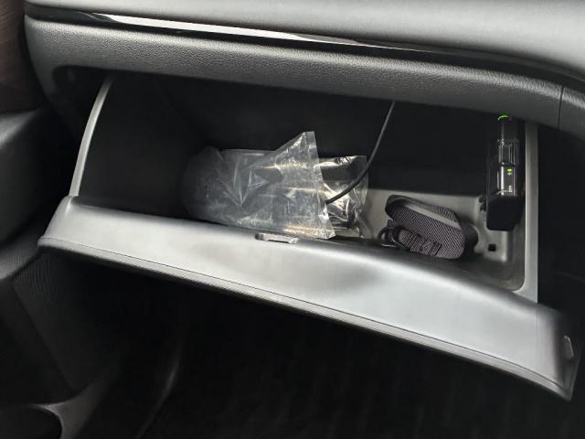 オデッセイ アブソルート　４ＷＤ　アルミホイール　スマートキー　衝突被害軽減システム　ＥＴＣ　両側電動スライドドア　レーンアシスト　ＬＥＤ　パワーシート　全周囲カメラ（11枚目）