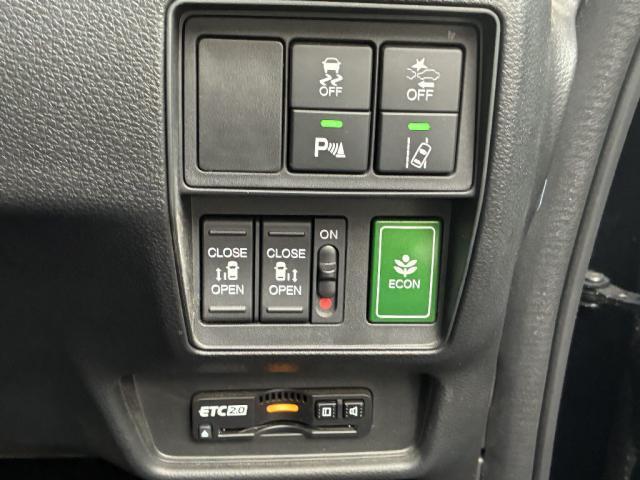 オデッセイ アブソルート　４ＷＤ　アルミホイール　スマートキー　衝突被害軽減システム　ＥＴＣ　両側電動スライドドア　レーンアシスト　ＬＥＤ　パワーシート　全周囲カメラ（12枚目）