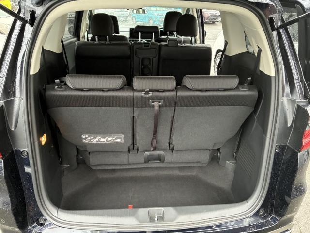 オデッセイ アブソルート　４ＷＤ　アルミホイール　スマートキー　衝突被害軽減システム　ＥＴＣ　両側電動スライドドア　レーンアシスト　ＬＥＤ　パワーシート　全周囲カメラ（14枚目）