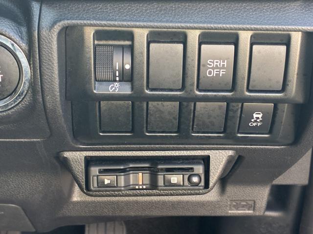 フォレスター ツーリング　４ＷＤ　オートエアコン　ＥＴＣ　横滑り防止装置　アルミホイール　スマートキー　衝突被害軽減システム　シートヒーター　ヘッドライトウォッシャー（9枚目）