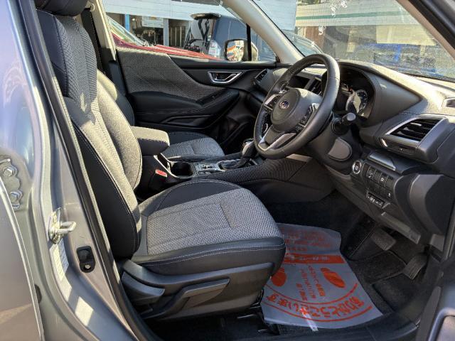 フォレスター ツーリング　４ＷＤ　オートエアコン　ＥＴＣ　横滑り防止装置　アルミホイール　スマートキー　衝突被害軽減システム　シートヒーター　ヘッドライトウォッシャー（10枚目）