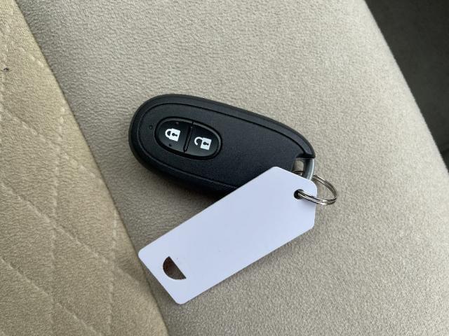 アルトラパン X 4WD アルミホイール スマートキー 衝突被害軽減システム HID ベンチシート フルフラット シートヒーター SDナビ フルセグ(19枚目)