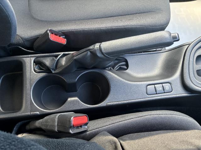 ヤリス X 4WD スマートキー 衝突被害軽減システム オートクルーズコントロール レーンアシスト オートライト オートマチックハイビーム(18枚目)