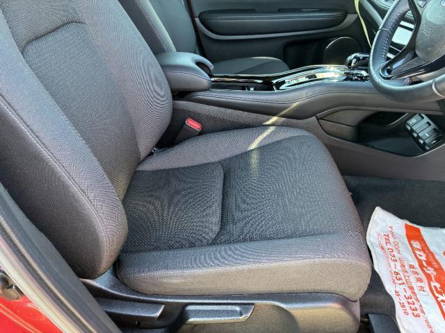 ヴェゼル X・ホンダセンシング 4WD オートエアコン 横滑り防止装置 アルミホイール スマートキー 衝突被害軽減システム ナビ バックカメラ TV(4枚目)