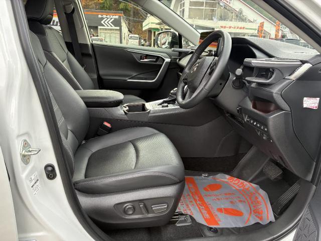 RAV4 ハイブリッドG 4WD 横滑り防止装置 ETC アルミホイール スマートキー 電動リアゲート シートヒーター ナビ 全周囲カメラ TV(10枚目)