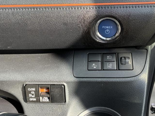 シエンタ ハイブリッドX オートエアコン アルミホイール スマートキー 衝突被害軽減システム ETC 片側電動スライドドア ナビ バックカメラ TV(11枚目)