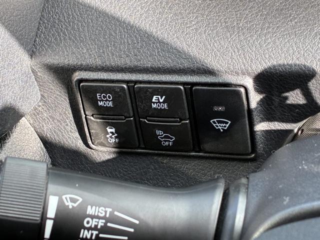 シエンタ ハイブリッドX オートエアコン アルミホイール スマートキー 衝突被害軽減システム ETC 片側電動スライドドア ナビ バックカメラ TV(12枚目)