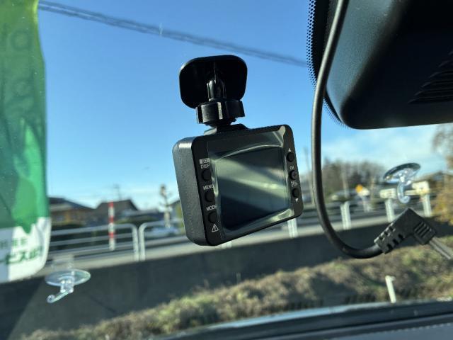 ノート X FOUR 4WD ETC スマートキー ナビ TV クリアランスソナー シートヒーター 全周囲カメラ ドライブレコーダー パーキングブレーキ(20枚目)